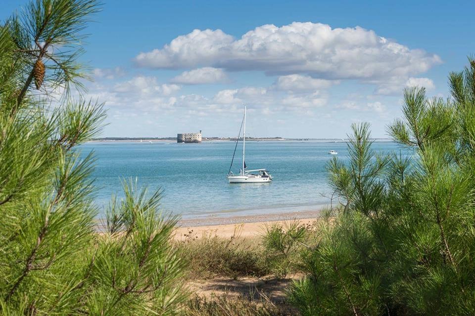 camping ile oleron avec plage fort boyard